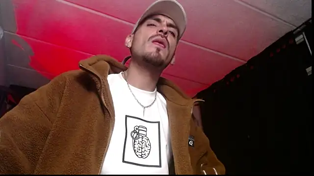 malek xarx  online show from 11/23/25, 05:39