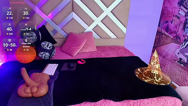 tiana rosse  online show from 10/24/25, 12:04