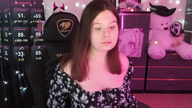 AmyVibess online show from 10/21/25, 08:08