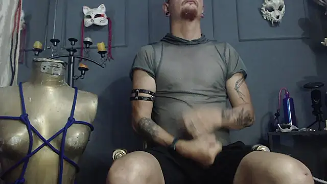 Snapshot of zain_kreigger chatting on 02/08/26, 03:04 zain kreigger online show from 02/08/26, 03:04