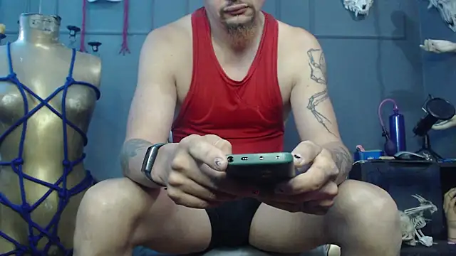 Snapshot of zain_kreigger chatting on 04/05/26, 01:40 zain kreigger online show from 04/05/26, 01:40