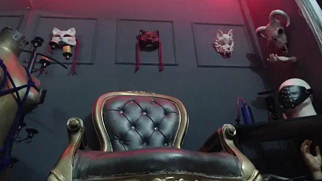 Snapshot of zain_kreigger chatting on 02/14/26, 05:18 zain kreigger online show from 02/14/26, 05:18