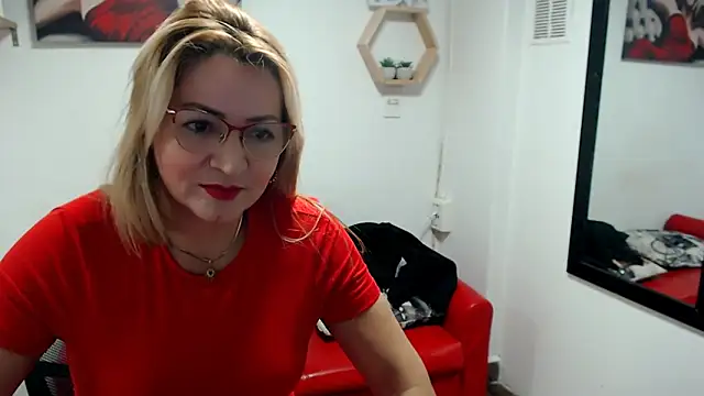 DIVAX MONSERRAT online show from 01/05/26, 09:51