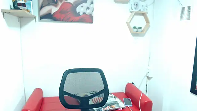 DIVAX MONSERRAT online show from 03/29/26, 05:47