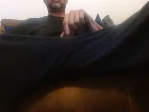 Snapshot of dontrush22 chatting on 02/14/26, 05:18 dontrush22 online show from 02/14/26, 05:18