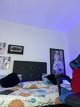 Snapshot of Luke_Stone chatting on 10/05/25, 01:18 Luke Stone online show from 10/05/25, 01:18