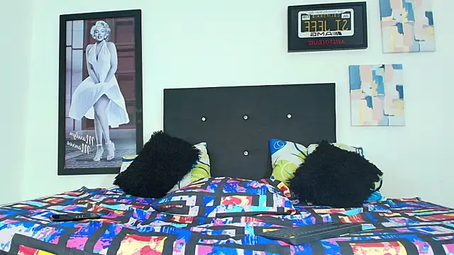 Snapshot of Luke_Stone chatting on 10/01/25, 03:16 Luke Stone online show from 10/01/25, 03:16