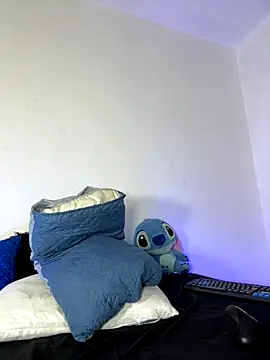 Snapshot of Luke_Stone chatting on 09/19/25, 02:54 Luke Stone online show from 09/19/25, 02:54