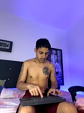 Snapshot of Luke_Stone chatting on 11/07/25, 06:12 Luke Stone online show from 11/07/25, 06:12