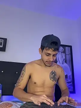 Snapshot of Luke_Stone chatting on 10/14/25, 05:46 Luke Stone online show from 10/14/25, 05:46