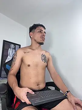 Luke Stone online show from 04/05/26, 07:20