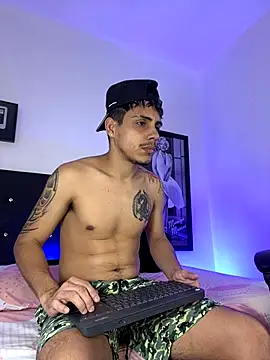 Snapshot of Luke_Stone chatting on 11/10/25, 09:09 Luke Stone online show from 11/10/25, 09:09