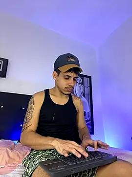 Snapshot of Luke_Stone chatting on 11/12/25, 09:29 Luke Stone online show from 11/12/25, 09:29