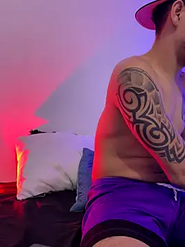 Snapshot of Luke_Stone chatting on 09/18/25, 02:53 Luke Stone online show from 09/18/25, 02:53