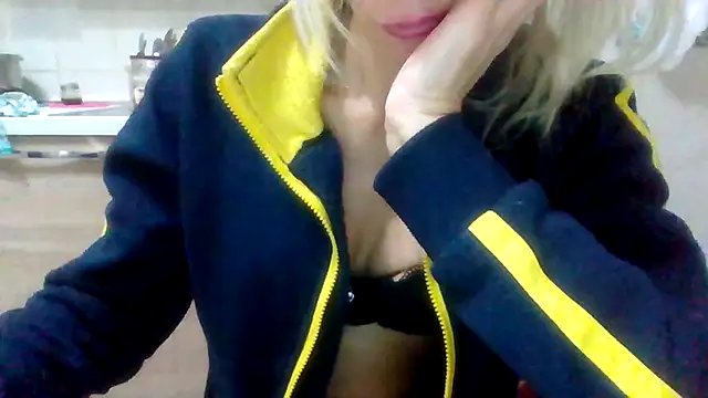 Kelly80 online show from 10/24/25, 04:44