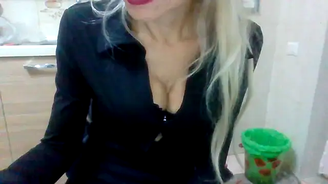 Kelly80 online show from 10/22/25, 04:28