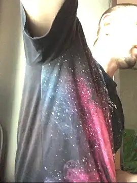 Snapshot of Alexilon chatting on 11/14/25, 12:20 Alexilon online show from 11/14/25, 12:20