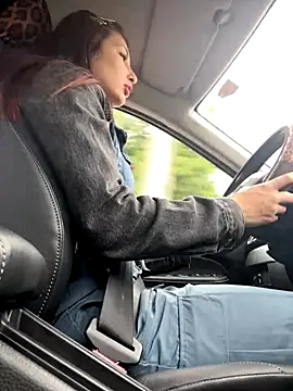 Miss-Brazil online show from 12/17/25, 05:18