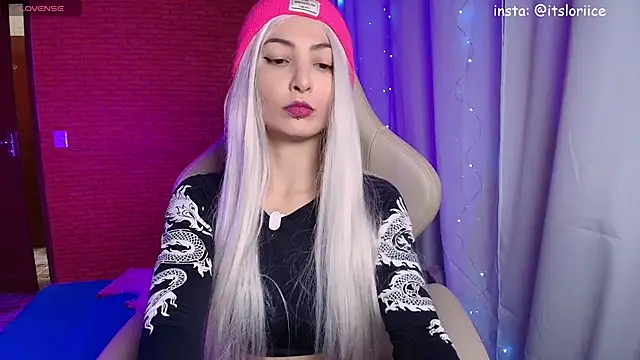 Snapshot of Miss-Brazil chatting on 07/13/26, 04:06 Miss-Brazil online show from 07/13/26, 04:06