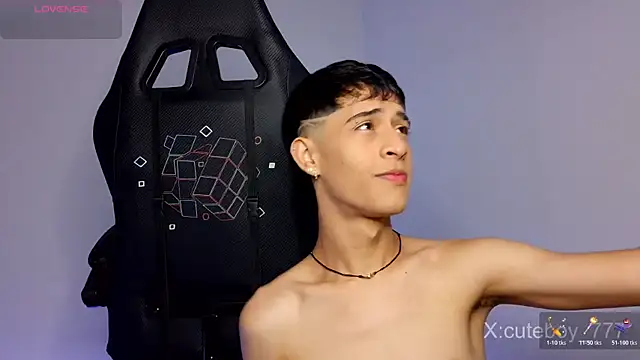 Danny cute 05 online show from 11/28/25, 03:39