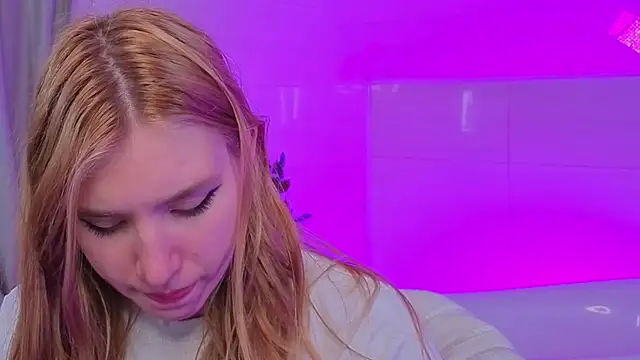 Iris Rain online show from 12/16/25, 09:24