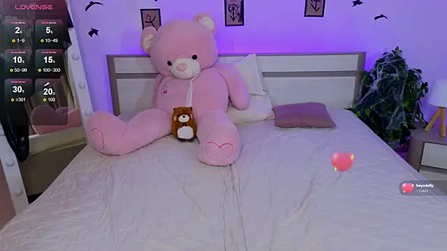 Iris Rain online show from 10/19/25, 10:18