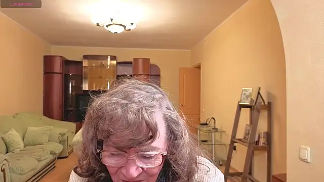 Betty Brick online show from 05/05/26, 04:10