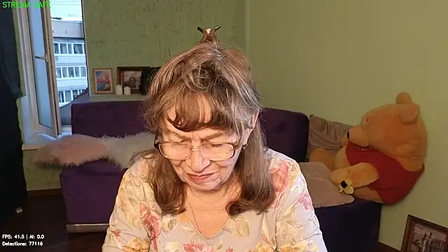 Snapshot of Betty_Brick chatting on 07/15/26, 04:58 Betty Brick online show from 07/15/26, 04:58