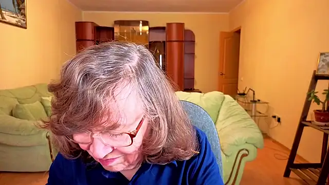 Betty Brick online show from 11/30/25, 10:32