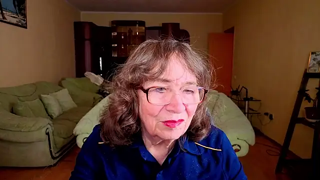 Betty Brick online show from 12/03/25, 05:30