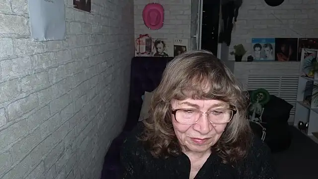 Betty Brick online show from 05/22/26, 06:06