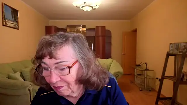 Betty Brick online show from 01/10/26, 01:50