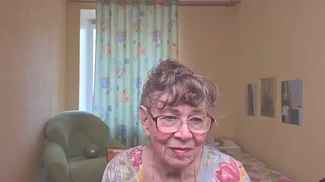 Betty Brick online show from 05/02/26, 11:48