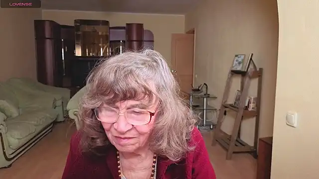 Betty Brick online show from 04/29/26, 05:30