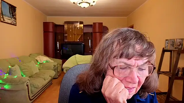 Betty Brick online show from 01/07/26, 03:22