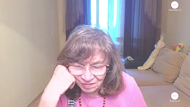 Betty Brick online show from 05/09/26, 02:53