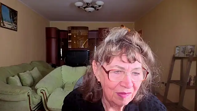 Betty Brick online show from 01/15/26, 01:03