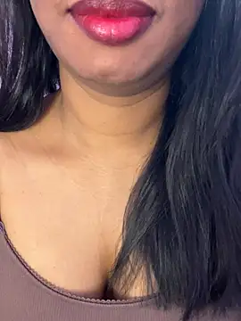 Snapshot of tamil_Aarathi chatting on 06/05/26, 05:18 tamil Aarathi online show from 06/05/26, 05:18