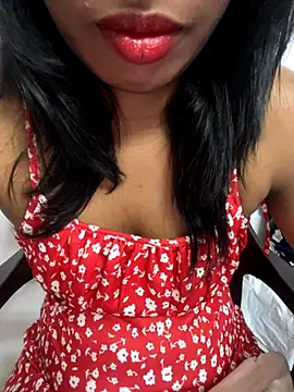 Snapshot of tamil_Aarathi chatting on 10/16/25, 05:43 tamil Aarathi online show from 10/16/25, 05:43