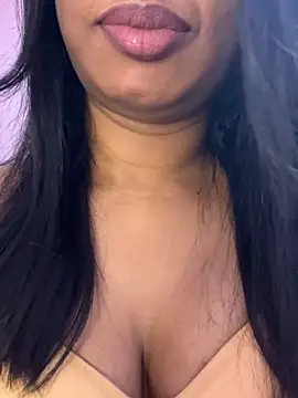 Snapshot of tamil_Aarathi chatting on 06/26/26, 06:47 tamil Aarathi online show from 06/26/26, 06:47