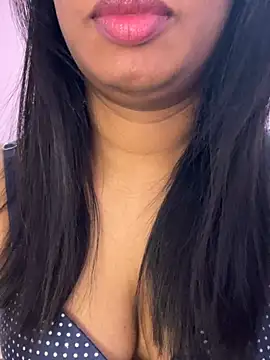 Snapshot of tamil_Aarathi chatting on 07/09/26, 05:23 tamil Aarathi online show from 07/09/26, 05:23
