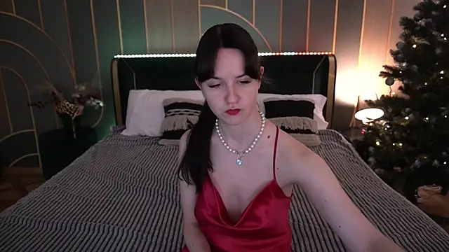 BerryDiva online show from 12/16/25, 07:12