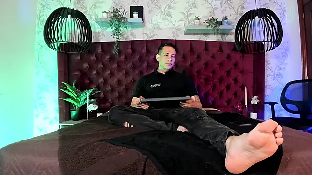 Dustin Sonne online show from 04/05/26, 03:46