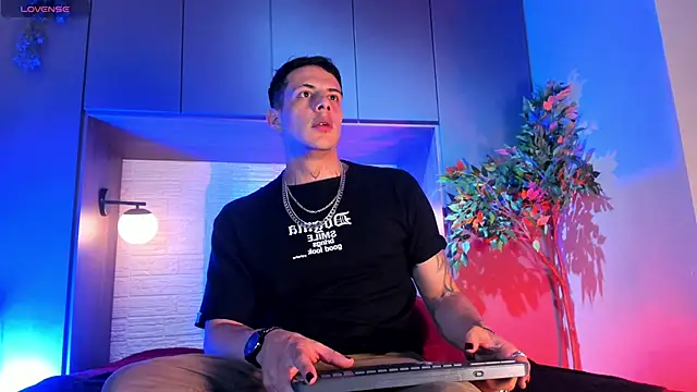 Dustin Sonne online show from 12/14/25, 03:46