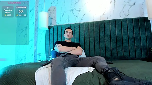 Dustin Sonne online show from 09/19/25, 03:43