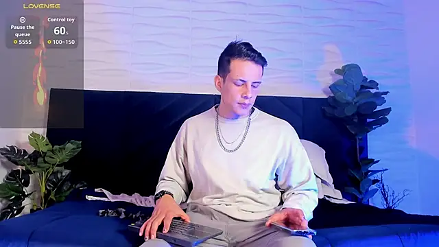 Dustin Sonne online show from 11/18/25, 04:05