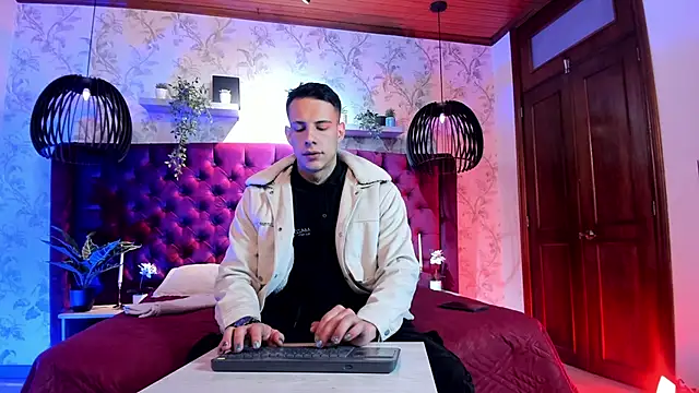 Dustin Sonne online show from 03/08/26, 03:43