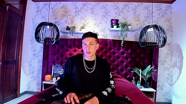 Dustin Sonne online show from 11/02/25, 03:33