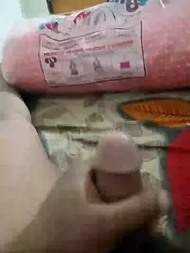 Snapshot of desiboyarya chatting on 10/13/25, 05:36 desiboyarya online show from 10/13/25, 05:36