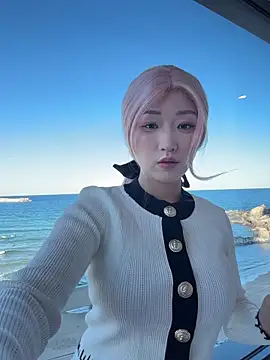 winter11 online show from 11/10/25, 06:29